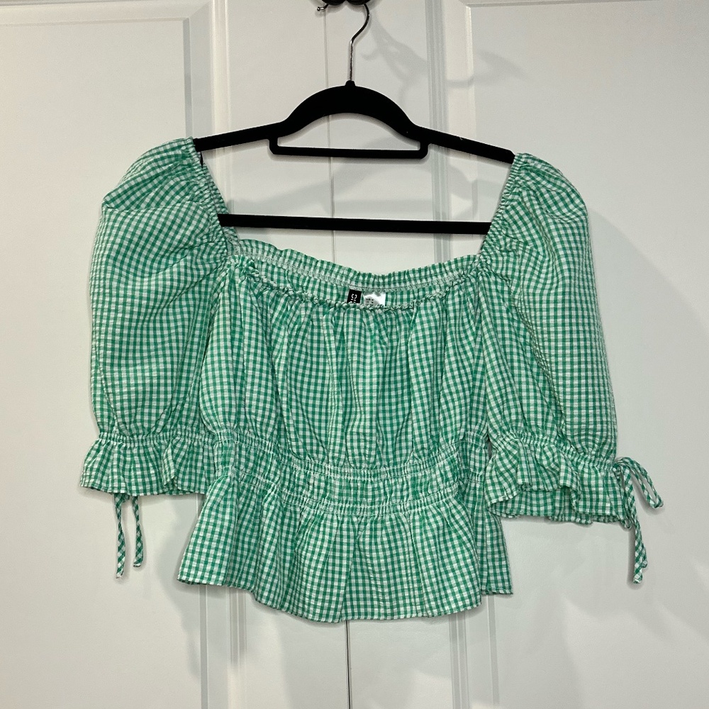 Green and white Divided crop top size M